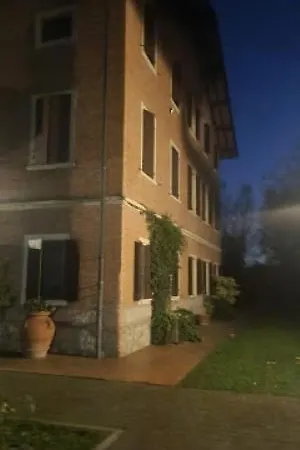 Da Maxim Pensión Carpi